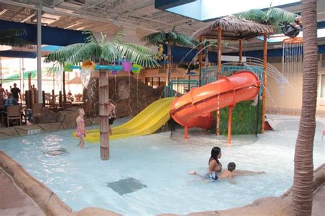 batavia water park hotels
